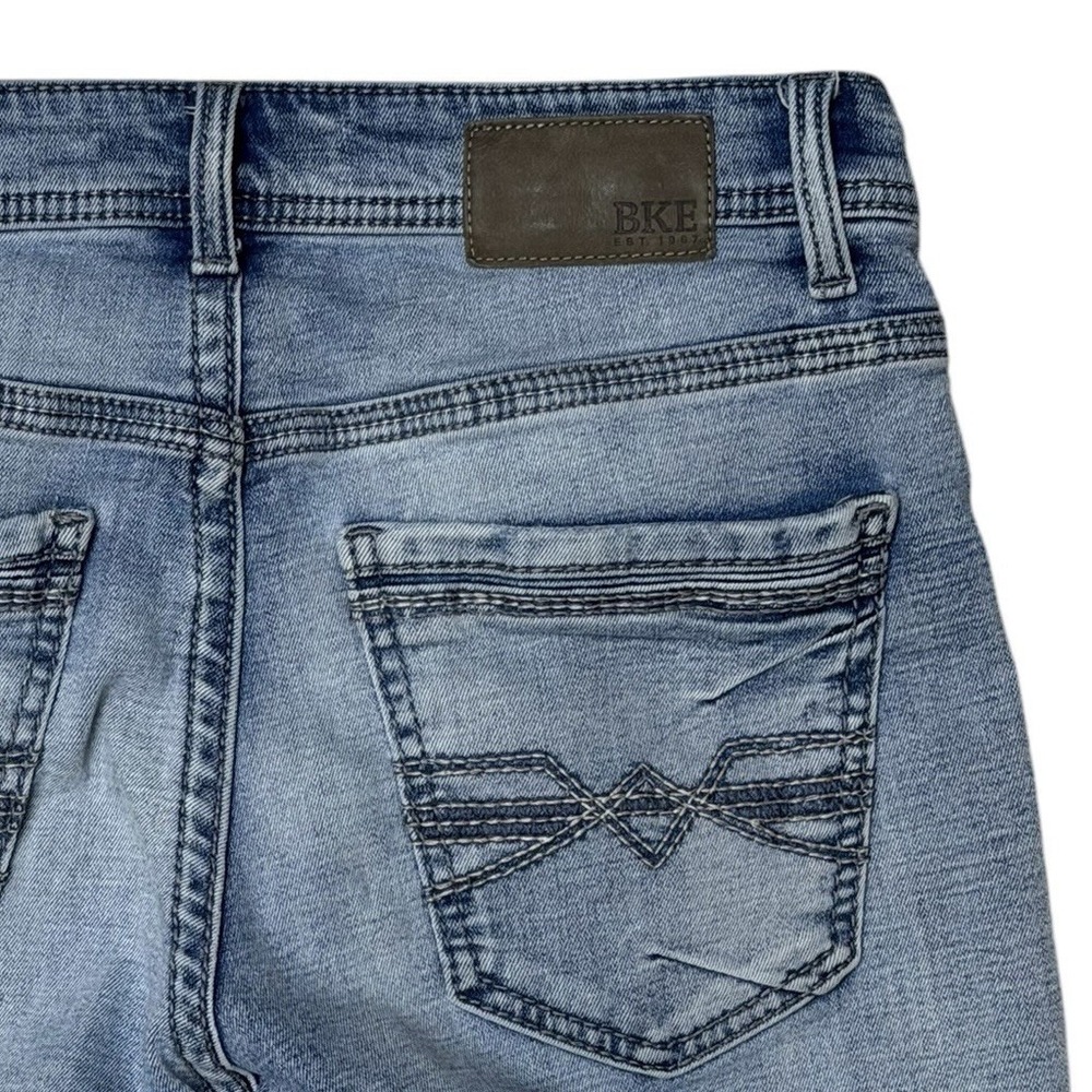 BKE Buckle Alec Jeans Mens 31x32 Straight Light Wash Denim Distressed Whiskered - Picture 7 of 10